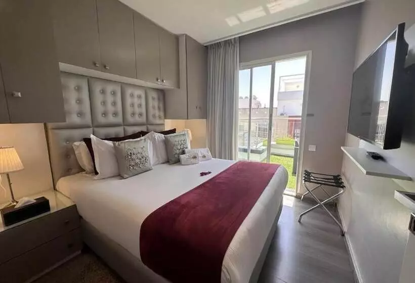 Hotelli Rent Inn Suites