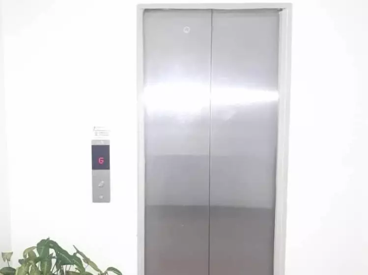 هتل S8 Boutique