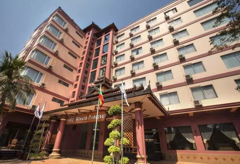 هتل Sakura Princess