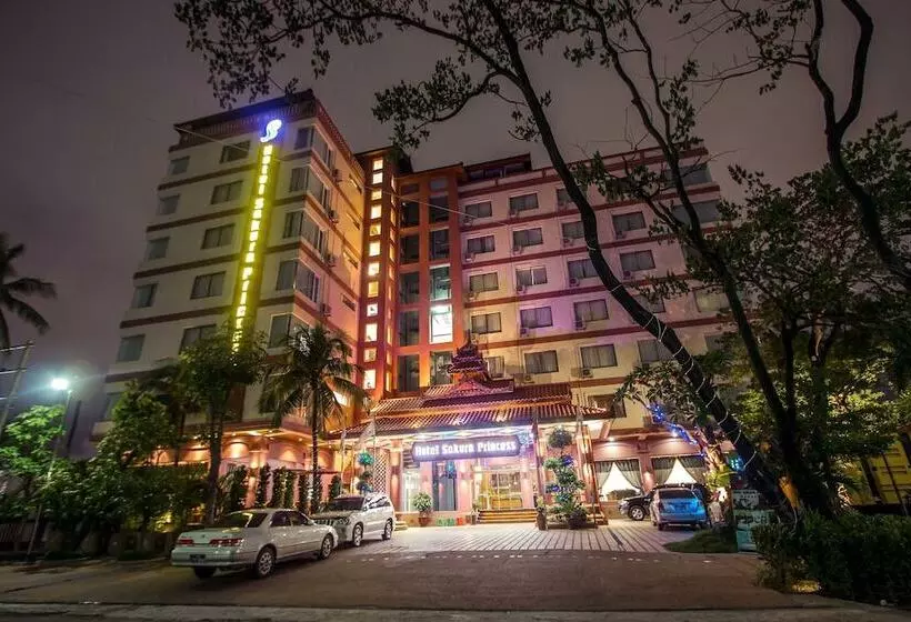 هتل Sakura Princess