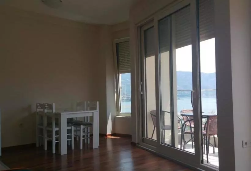 هتل The Old Town Viewpoint Apartments