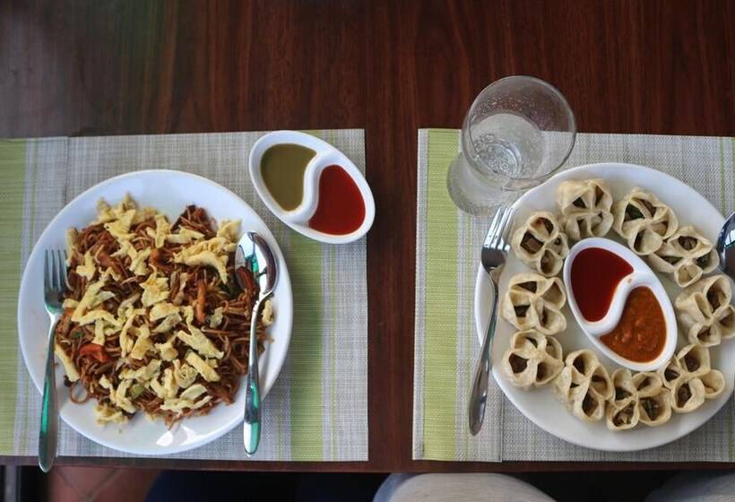 هتل The Yeti Guest House