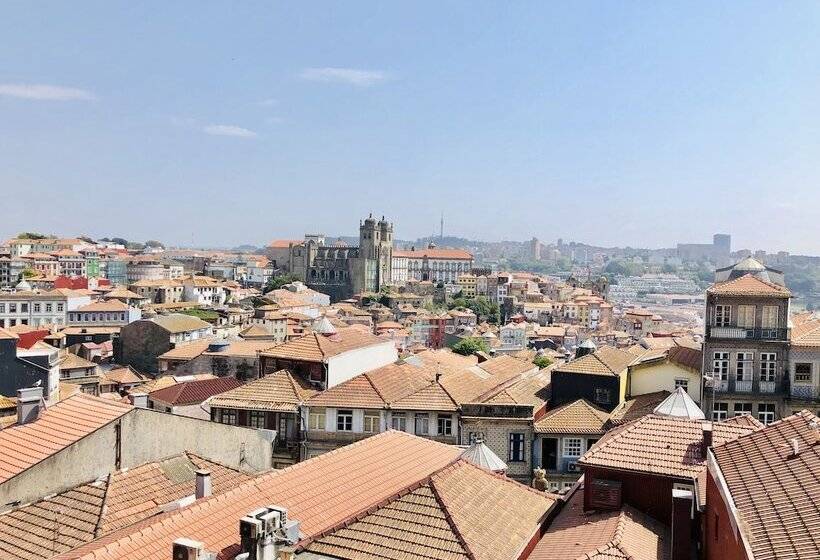 هتل Youropo  Clérigos