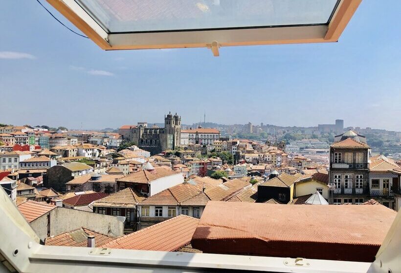 هتل Youropo  Clérigos