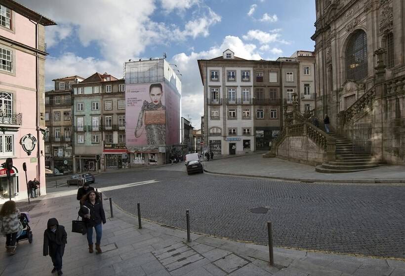 هتل Youropo  Clérigos