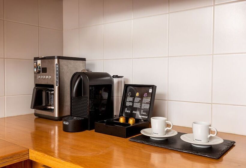 هتل Youropo  Clérigos