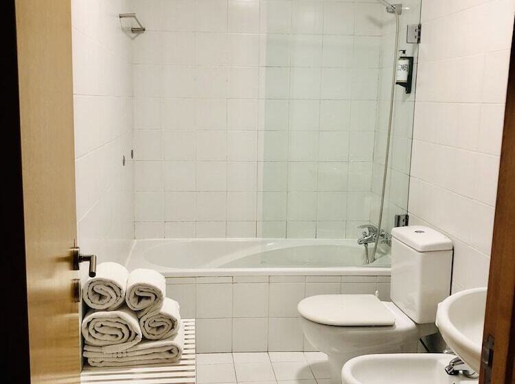 هتل Youropo  Clérigos