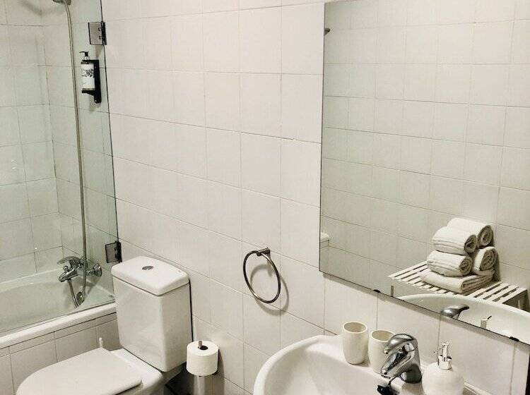 هتل Youropo  Clérigos