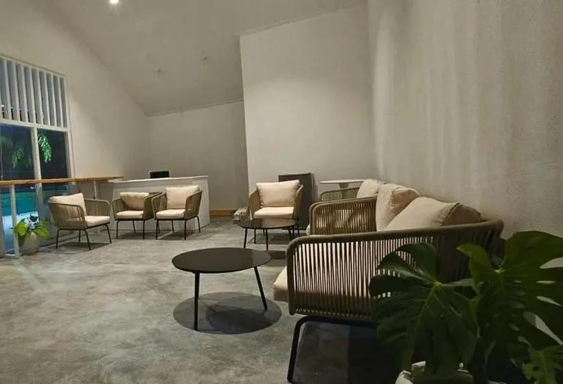 هتل Avi Guesthouse