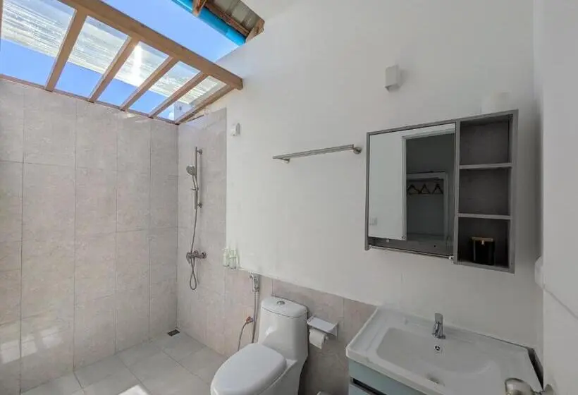 هتل Avi Guesthouse