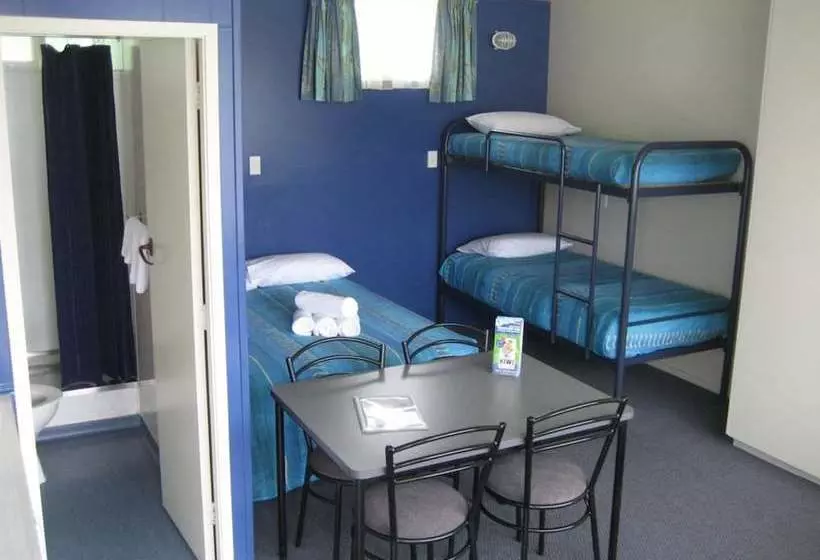Amber Kiwi Holiday Park & Motel