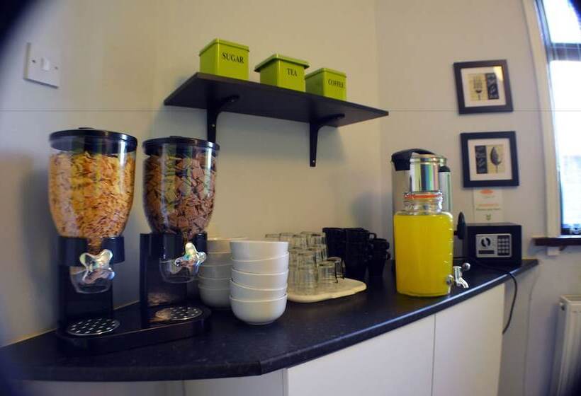 Hotel Birchfields Guest House