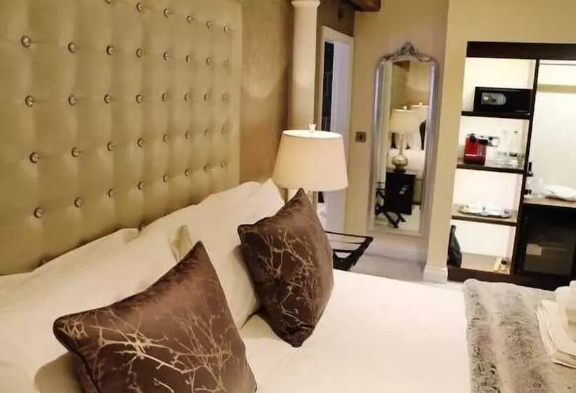 Hotelli Boutique By Browns