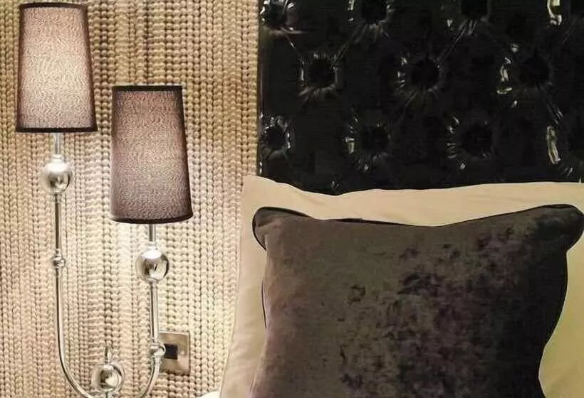 Hotelli Boutique By Browns