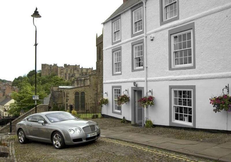 فندق Castle View Guest House