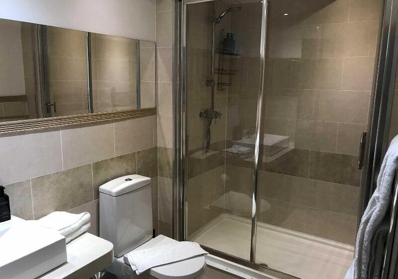 فندق Castle View Guest House