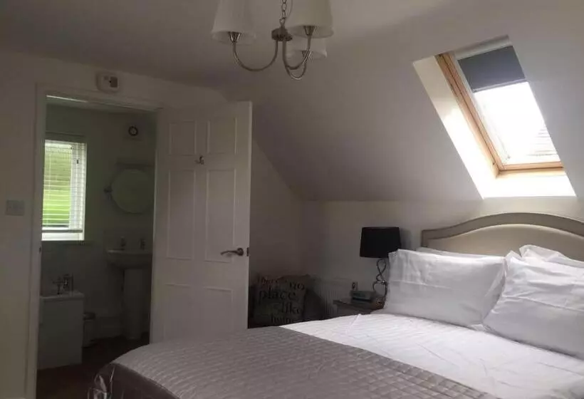 ホテル Coombe House