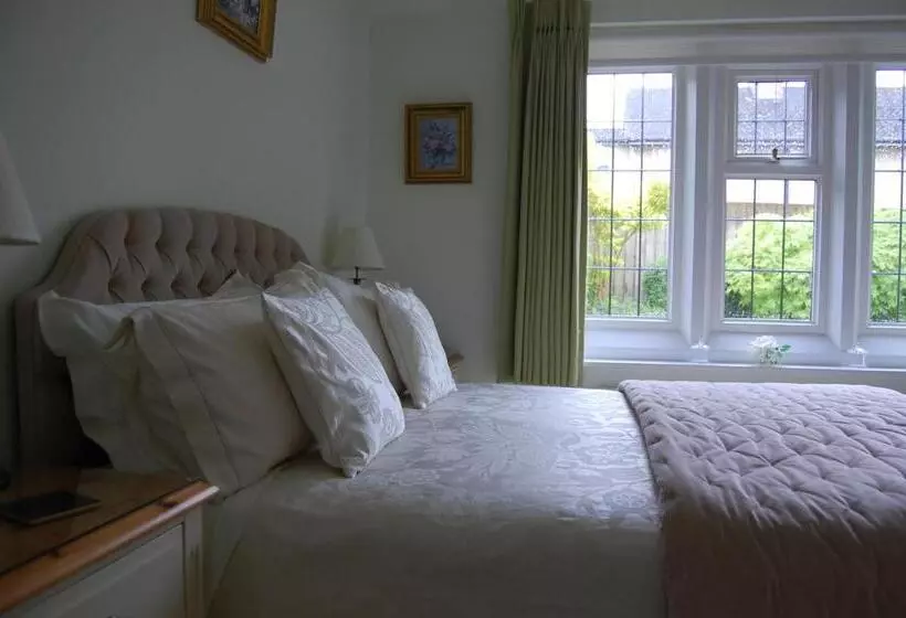 ホテル Coombe House