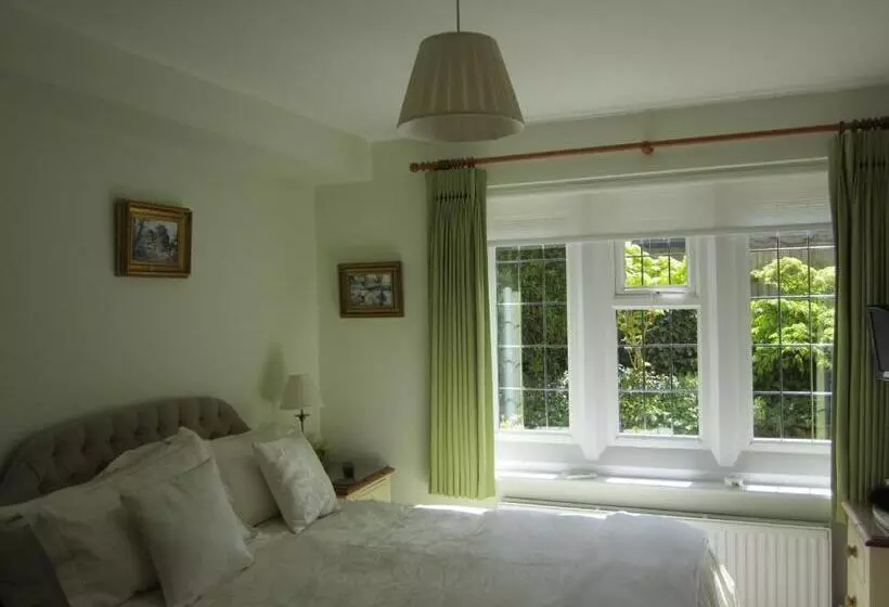 ホテル Coombe House