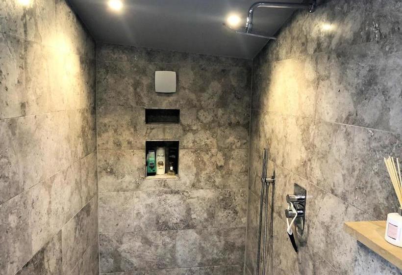 هتل Cornerstone Cottage