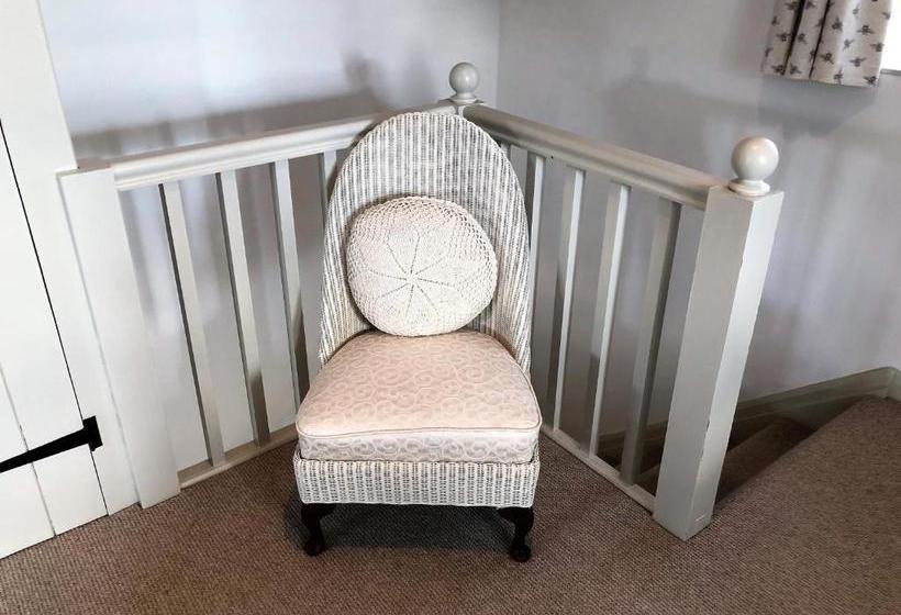 هتل Cornerstone Cottage