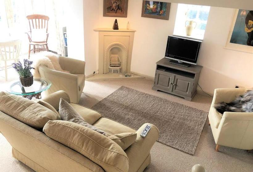 هتل Cornerstone Cottage