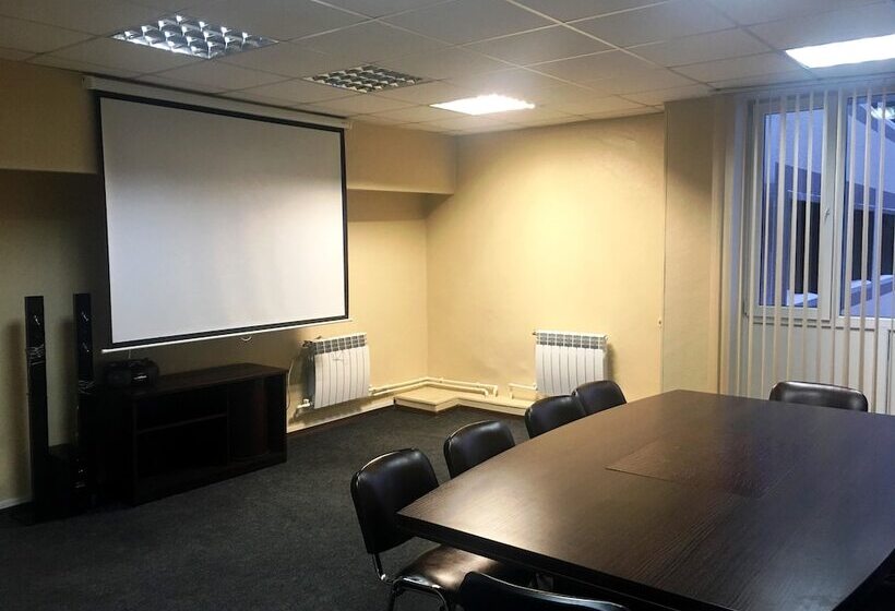 בית מלון כפרי Geyzer