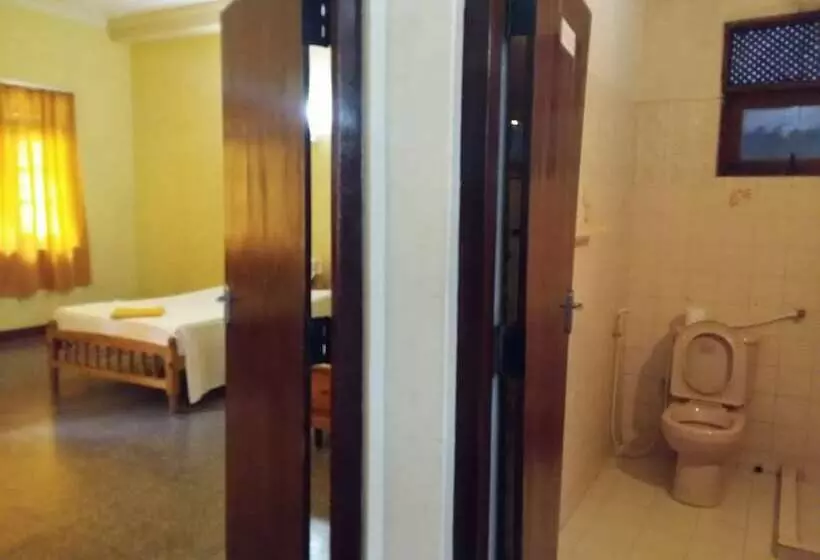 Hotel Ginza Rest Kandy