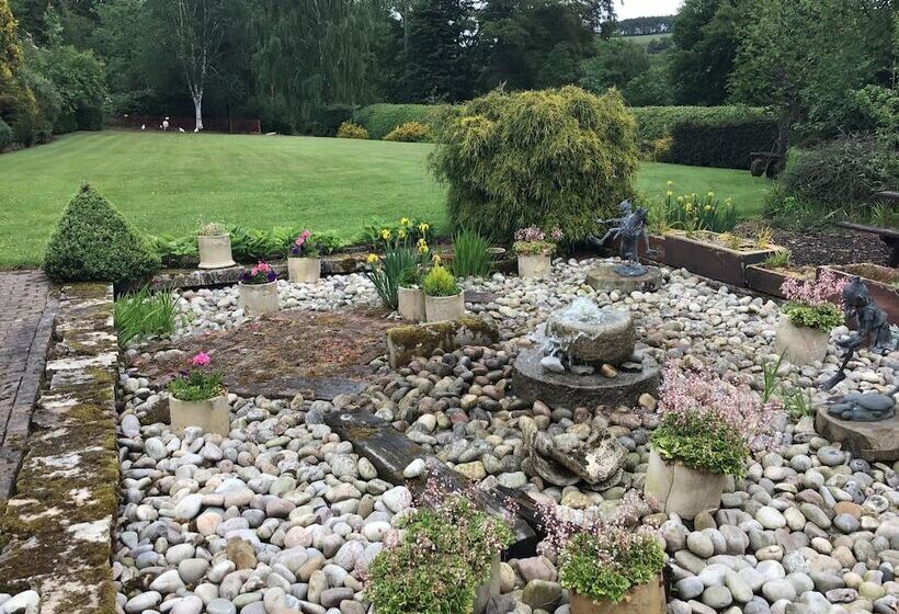 Отель Hundalee House B&b