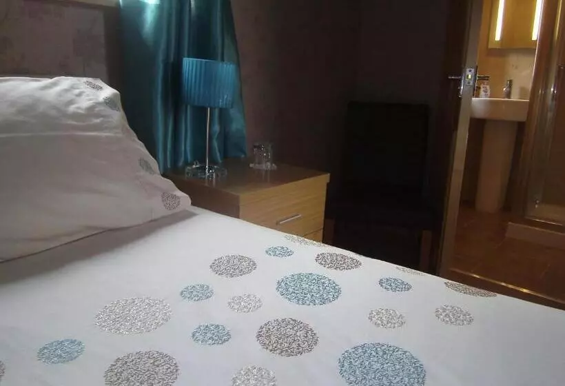 Hotelli Lakeview Guest House