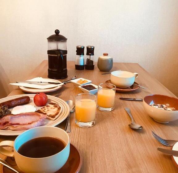 Отель Lakeview Guest House