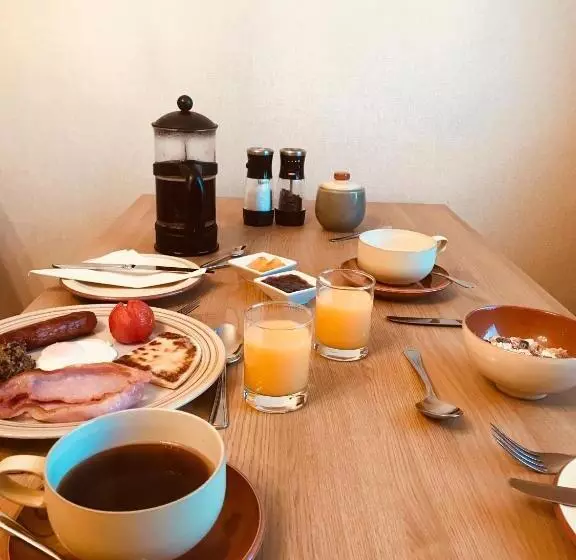 Hotelli Lakeview Guest House