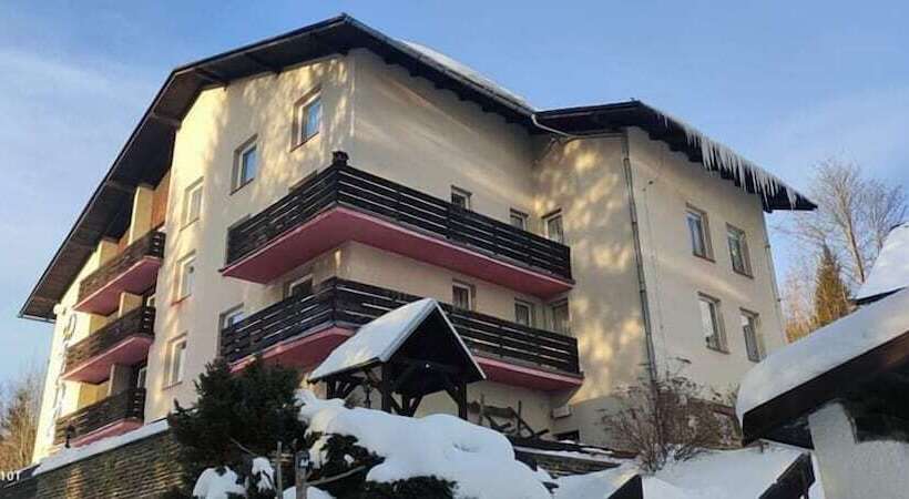 호텔 Penzion Diana