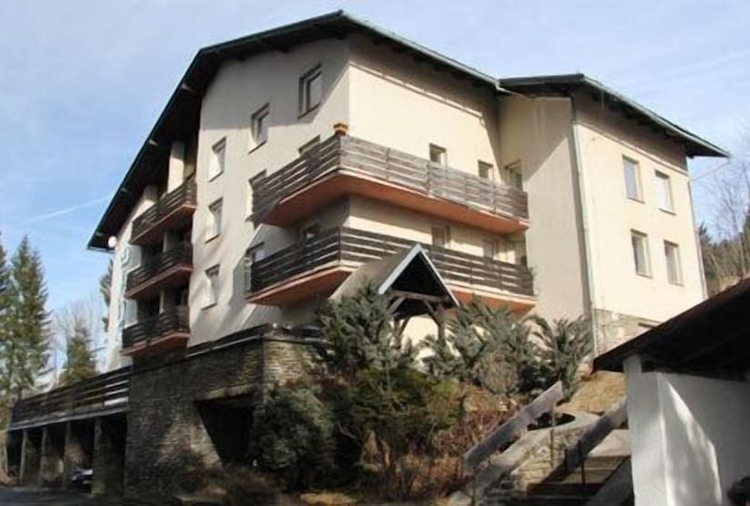 호텔 Penzion Diana