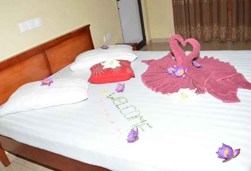 호텔 Polhena Bay Resort