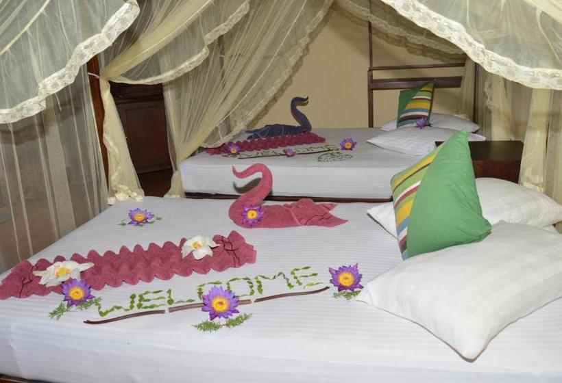 호텔 Polhena Bay Resort