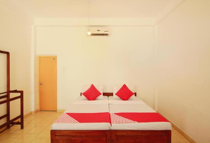 호텔 Polhena Bay Resort