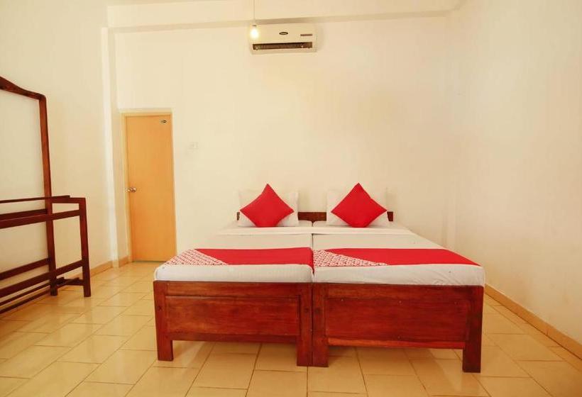 호텔 Polhena Bay Resort