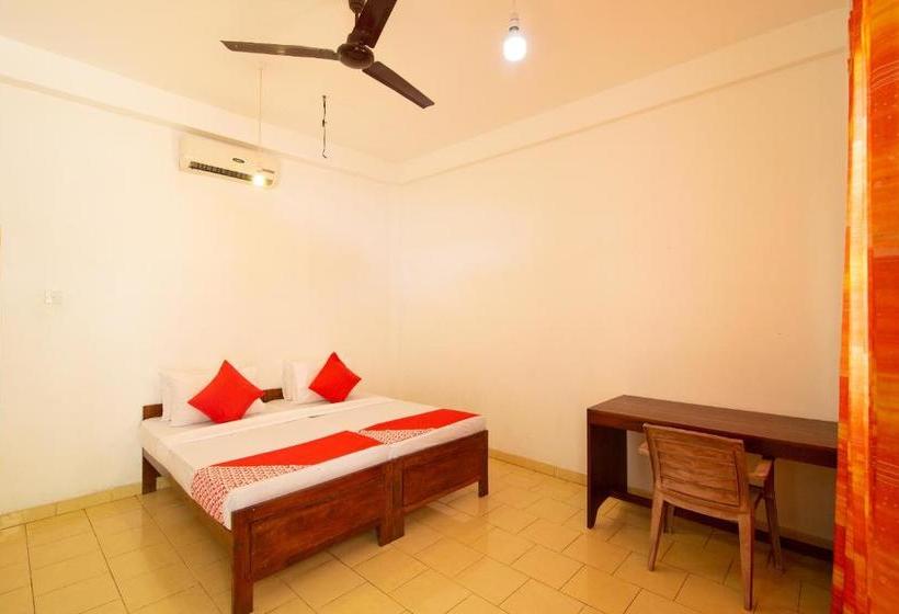 호텔 Polhena Bay Resort