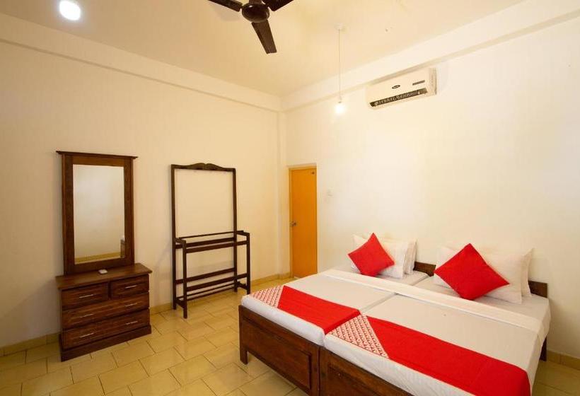 호텔 Polhena Bay Resort