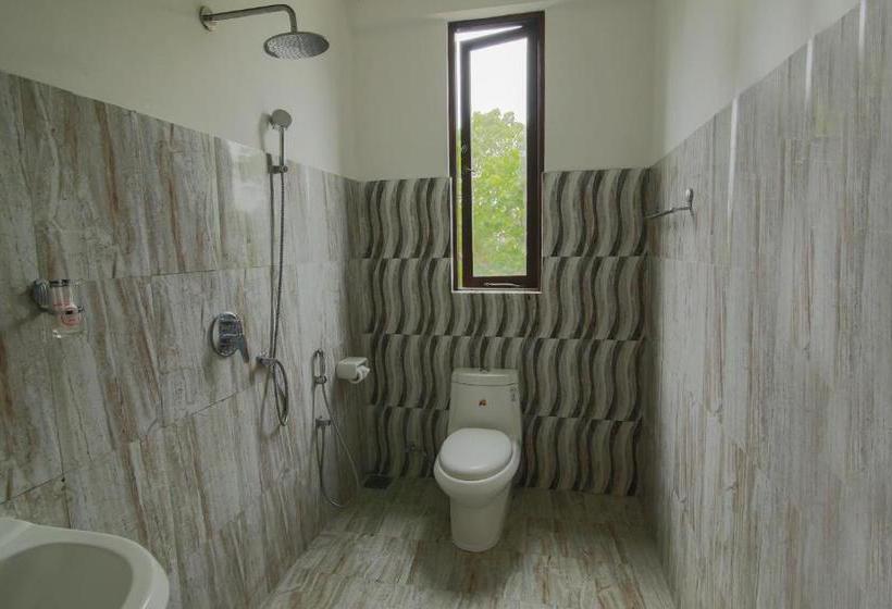 호텔 Polhena Bay Resort