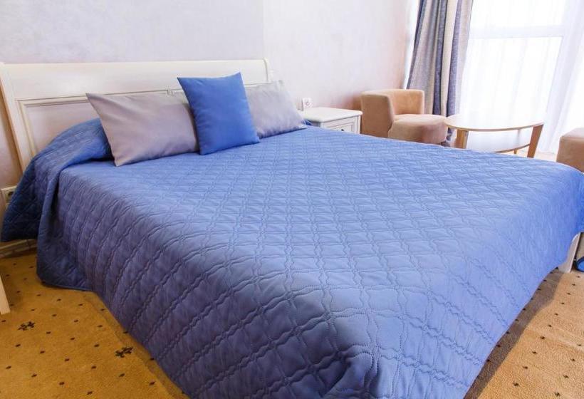 فندق Sochi Beach