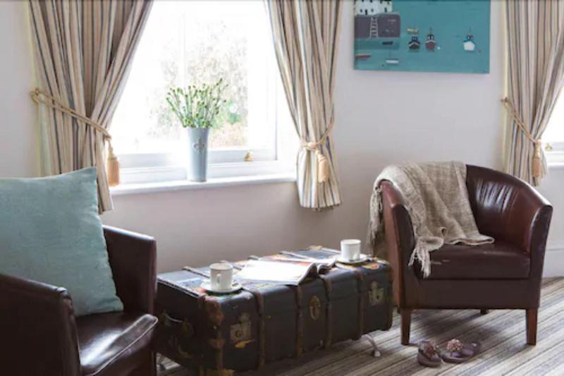 Отель The Beach