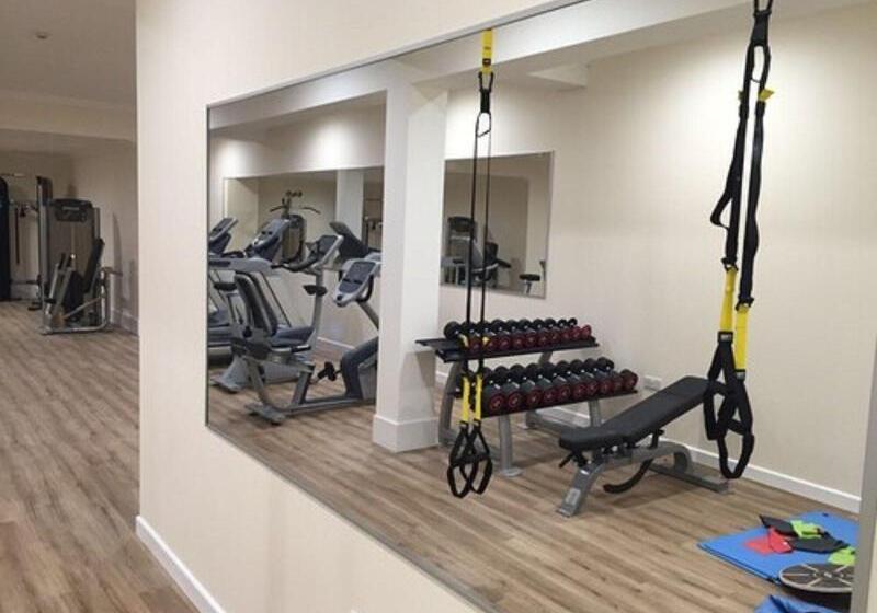 Отель The Beach