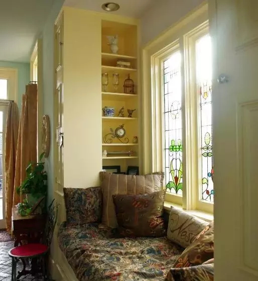 هتل 400 West High Inn