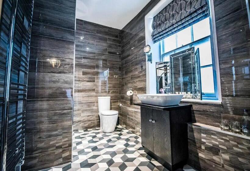 Отель The Royal Standard