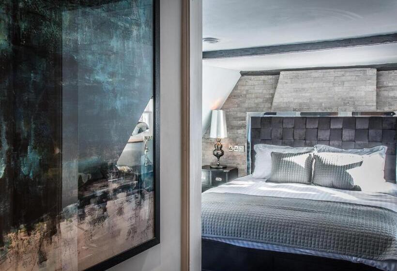 Отель The Royal Standard