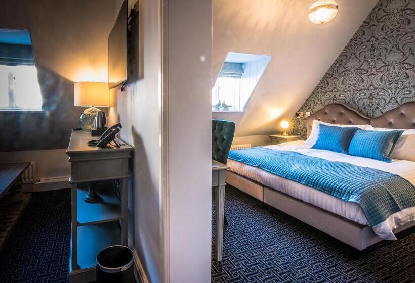 Отель The Royal Standard