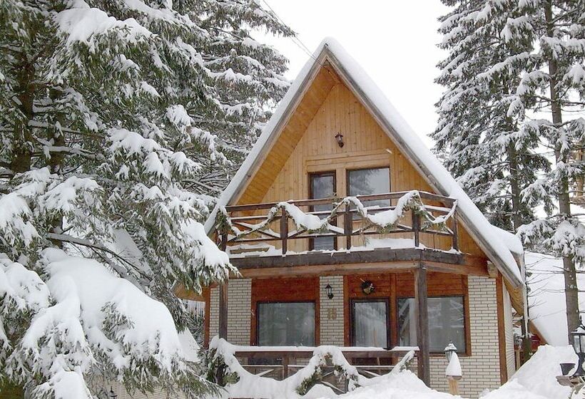 هتل Traveland Butique Resort Poiana Brasov