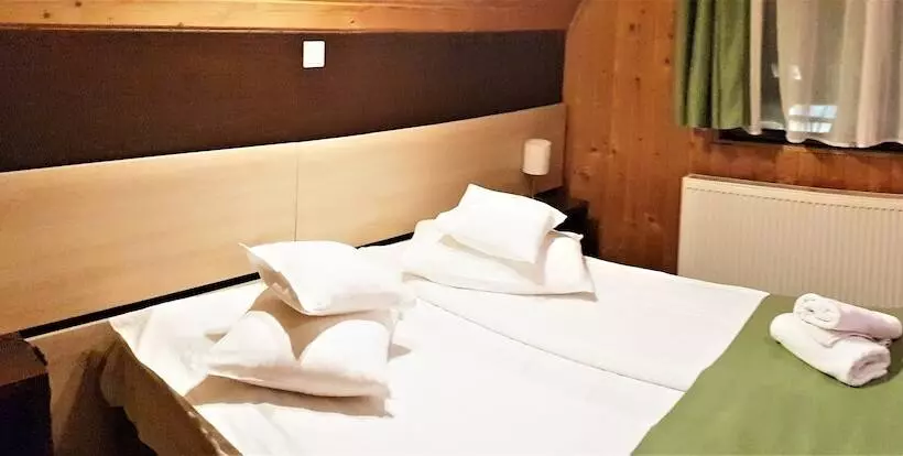 Hotelli Traveland Butique Resort Poiana Brasov